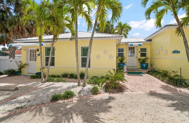 Cozy Cottage, 1 minute walk to Beach