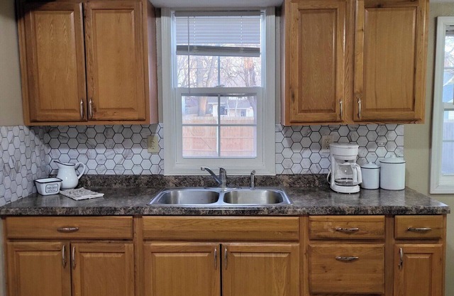 Cozy Cottage Centrally Located
