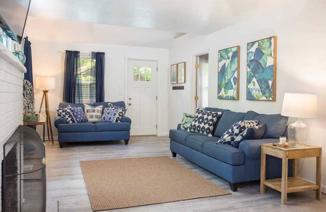 Cozy Cottage in Rye Beach with lake view