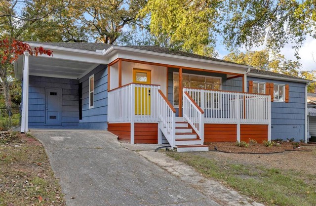 Cozy Cottage Near Protective