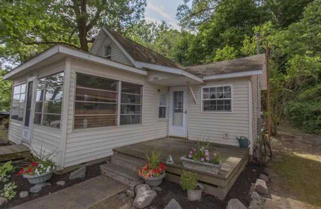 Cozy Cottage on Crooked Lake First Basin