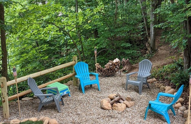 Cozy cottage with hot tub. Relax and enjoy family time and nature.