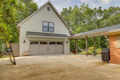 Cozy Covington Studio Rental Near Historic Square!