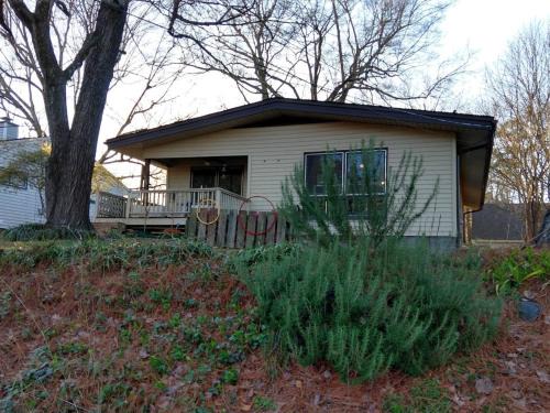 Cozy Duke Park Retreat, Whole House