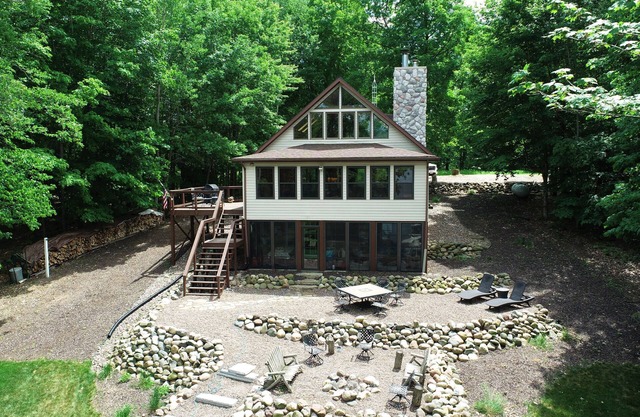 Cozy Family Cabin on Island Chain of Lakes