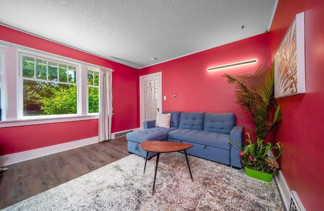 Cozy four bedroom House in Vancouver West