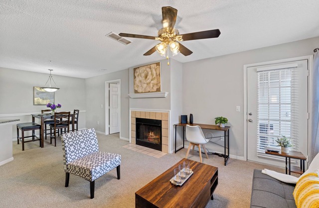 Cozy Gem in Athens, Pool, Gym near UGA and Hospitals!