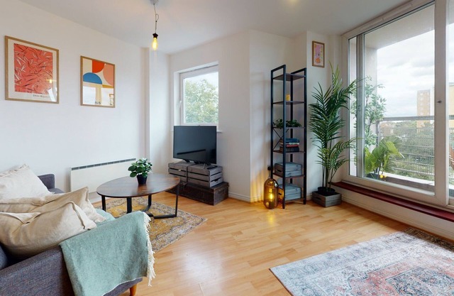 Cozy Hackney Apartment
