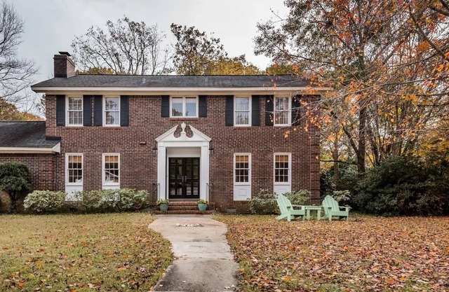 Cozy home between the best beaches and downtown Charleston