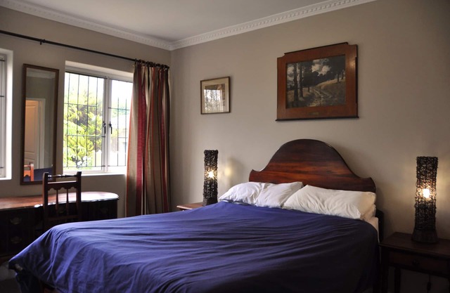 Cozy Home | Free Parking + WIFI | Terrace BBQ & Mountain Views