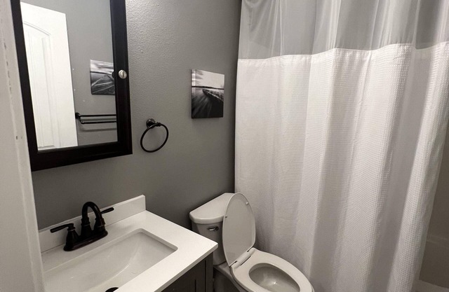 Cozy Home on Historic Route 66 Right Outside of Fort Leonard Wood