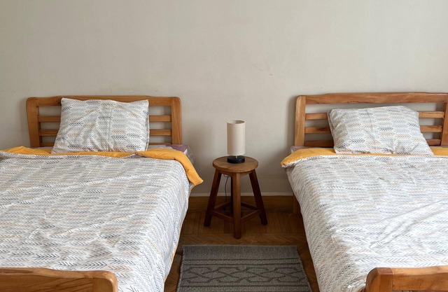 Cozy "Homestay" Located in the heart of Downtown.