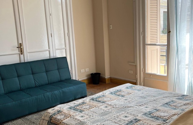 Cozy "Homestay" Located in the heart of Downtown.