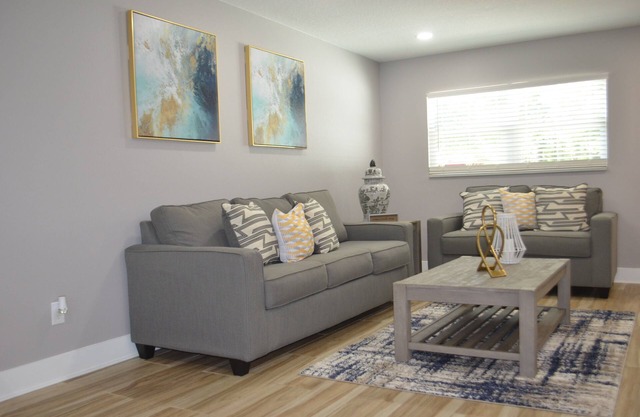 Cozy House 2Bedroom/2Bath Tampa Bay Home away home centrally located