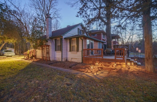 Cozy Indianapolis Riverside Home on White River
