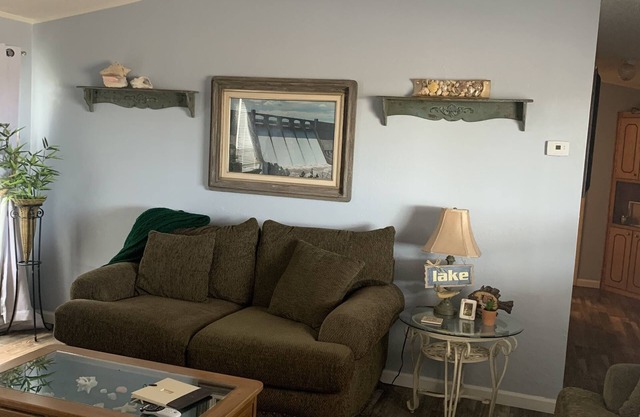 Cozy Lake House - only 10 minutes from the water