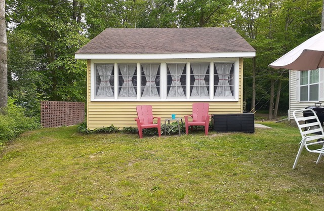 Cozy lakefront cabin with fireplace, private beach, 2 firepits. Open year round!