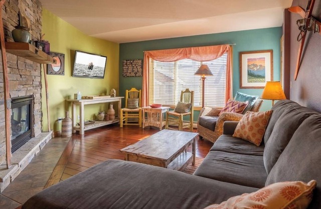 Cozy, Large, Colorful Condo at Big Sky Resort!