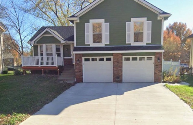 Cozy Large Room In Quiet Neighborhood