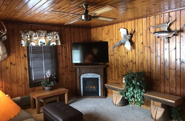 Cozy Little Red Lodge in Michigan’s Upper Peninsula
