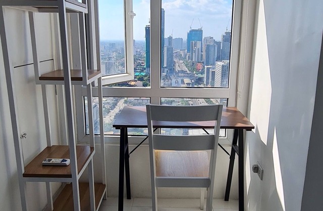 Cozy Living in Prime City location QC, Manila