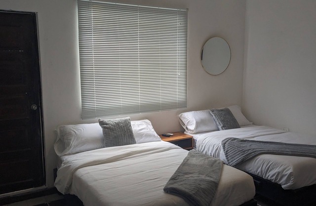 Cozy Loft MN960 B Mty downtown close to everything
