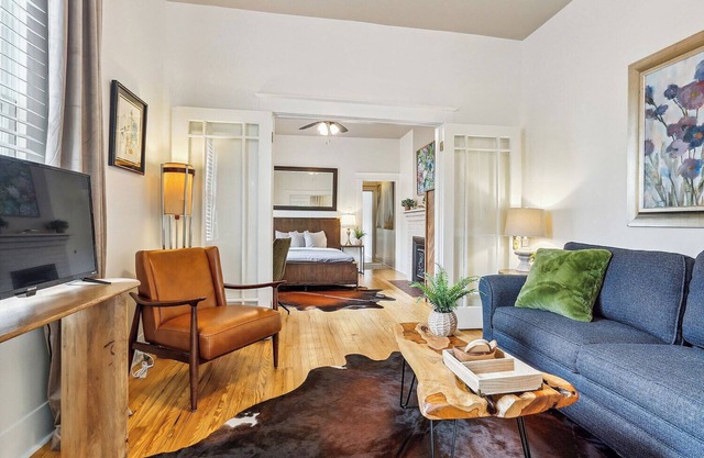 Cozy Lower Garden District Gem