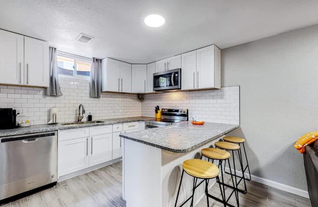 Cozy Lower Unit Retreat in Denver