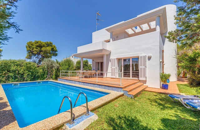 Cozy Mallorcan Style Villa "Es Ratolí" with Pool