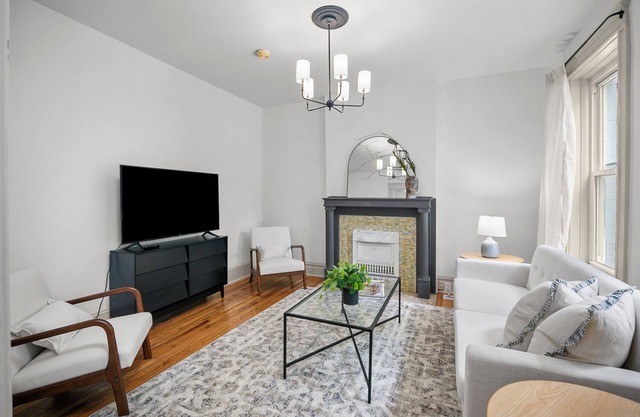 Cozy & Modern 2BR Apartment in the Heart of St. Louis