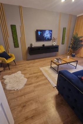 Cozy Modern Apartament