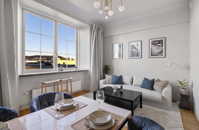 Cozy, Modern Apt in Central Oslo - 1 Min to Tram