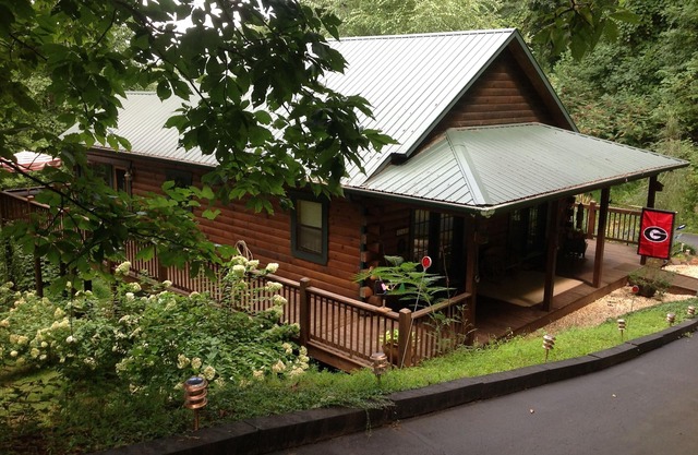 Cozy Mtn. Cabin-Great Location for Day Trips
