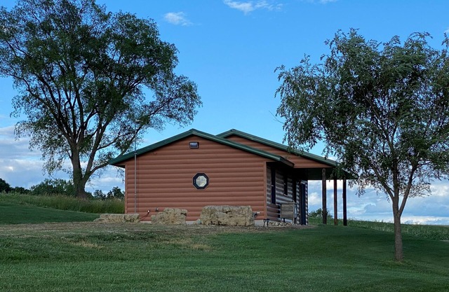 Cozy Newly Built Cabin with Scenic Views