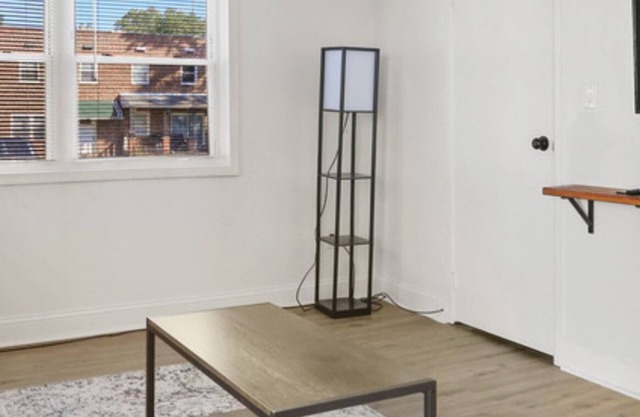 Cozy Newly Renovated 1Bed Apt in Parkville, Unit-B