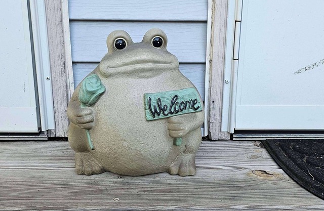 Cozy Norwalk Duplex, King Bed, near Cedar Point, Kalahari, & Norwalk Raceway