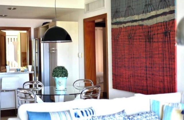 Cozy ocean front apartment