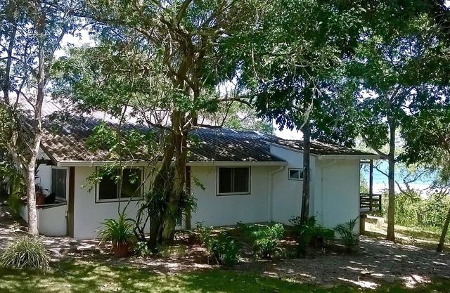 Cozy Ocean View Cottage, in The Olon-Montanita area. Perfect for couples