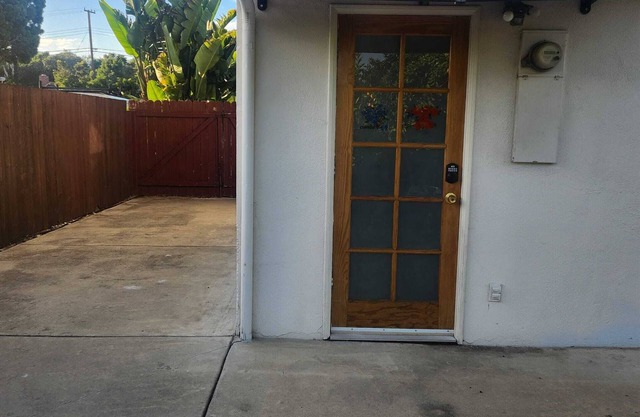 Cozy & Private Room in Goleta