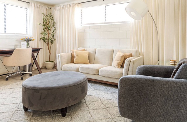 Cozy Quay Private Pet-Friendly 2 BR Duplex WiFi King Bed