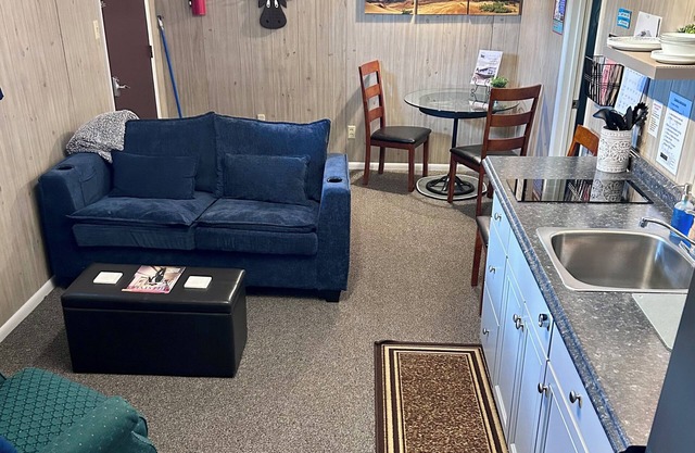 Cozy & Quiet Apartment Near Downtown