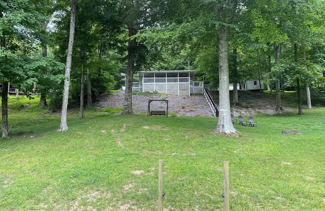 Cozy, Quiet Home on Lake Malone with private dock