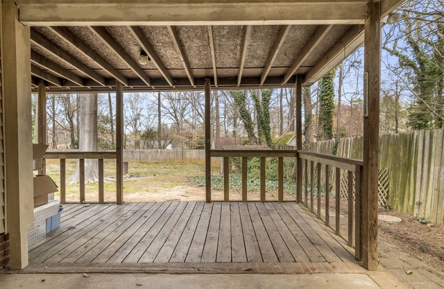 Cozy ranch in great area close to everything