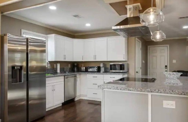 Cozy Ranch Near Airport