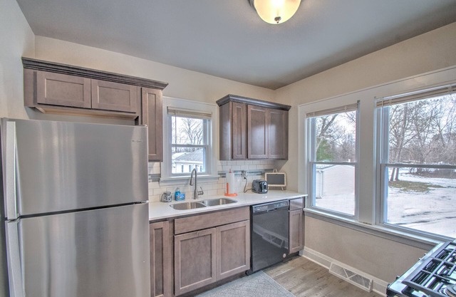 Cozy Ranch Near Casino & Indiana Dunes