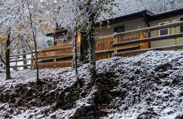 Cozy Remodeled House in the Mountains w/Hot Tub, Fireplace, Wood Patio Deck &.