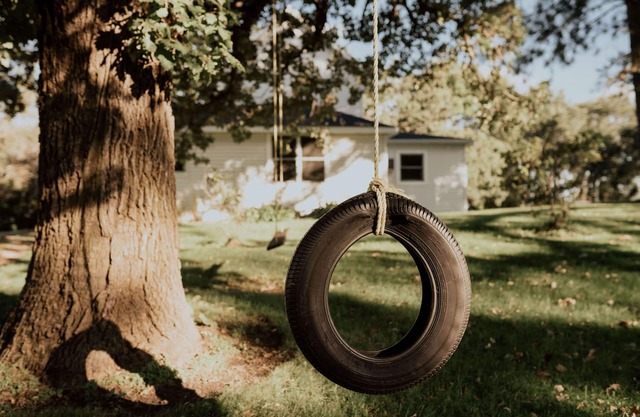 Cozy remodeled modern farmhouse for up to 10, with secondary room for up to 30