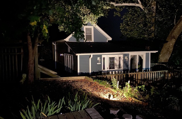 Cozy River Cottage on the water, near PURDUE