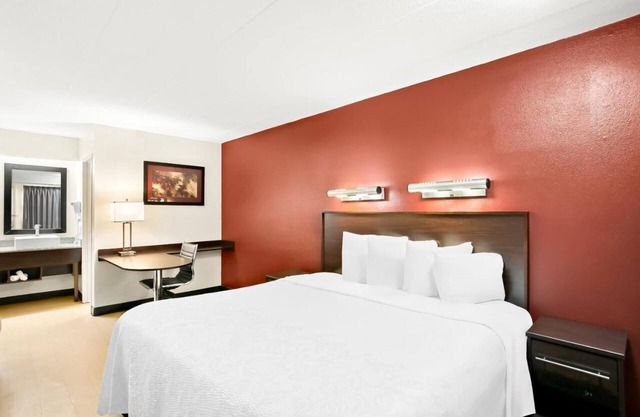 Cozy Room Near BWI – Perfect for Travelers and Pet Owners