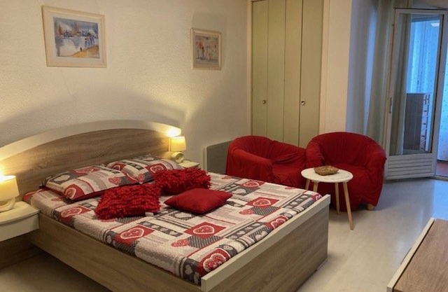 Cozy Studio for 2 with WiFi & Parking – 50m from Amélie-les-Bains Cures